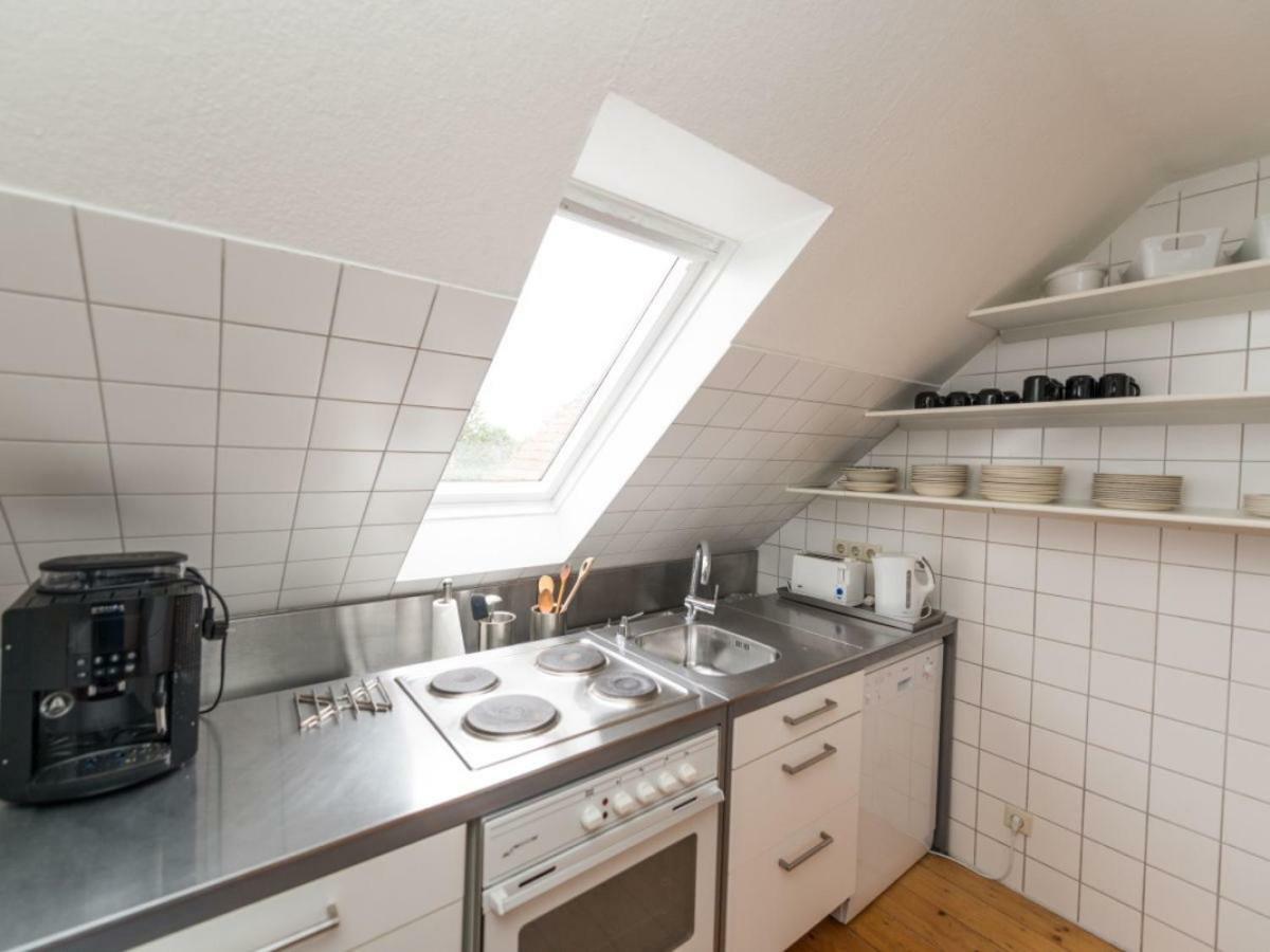 Kanalvilla: Canal-Side Holiday Apartments with Garden Sehestedt  Exterior photo
